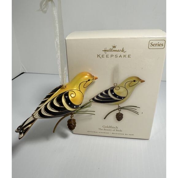 2008 Hallmark Keepsake “Goldfinch “ #4 in The Beauty of Birds Series Boxed - Picture 1 of 10